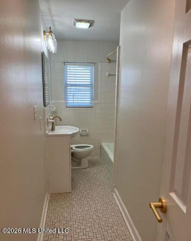 141 Pine Grove Avenue, B, Biloxi, MS 39531