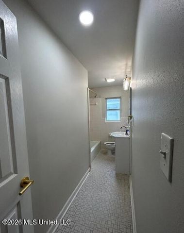 141 Pine Grove Avenue, B, Biloxi, MS 39531