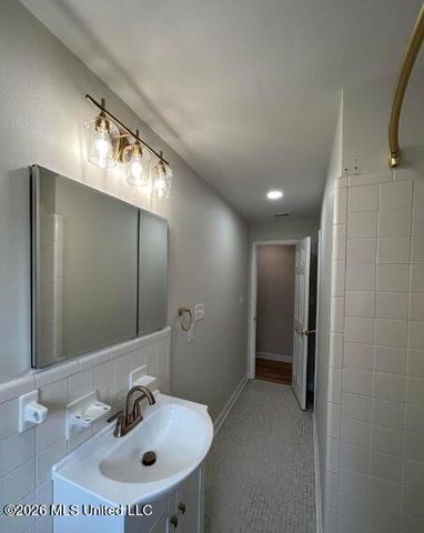 141 Pine Grove Avenue, B, Biloxi, MS 39531