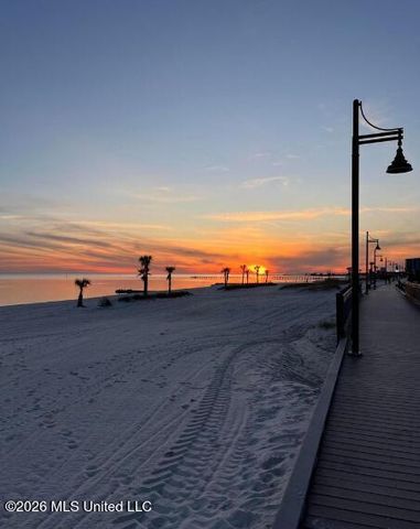 141 Pine Grove Avenue, B, Biloxi, MS 39531