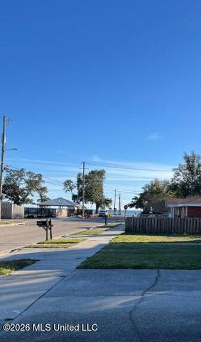 141 Pine Grove Avenue, B, Biloxi, MS 39531