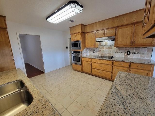 805 Bormann Street, Brenham, TX 77833