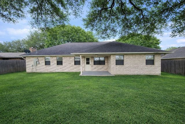 805 Bormann Street, Brenham, TX 77833