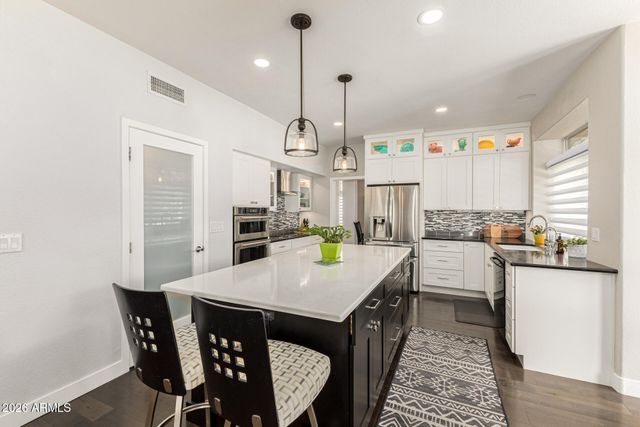 1605 E SALTSAGE Drive, Phoenix, AZ 85048