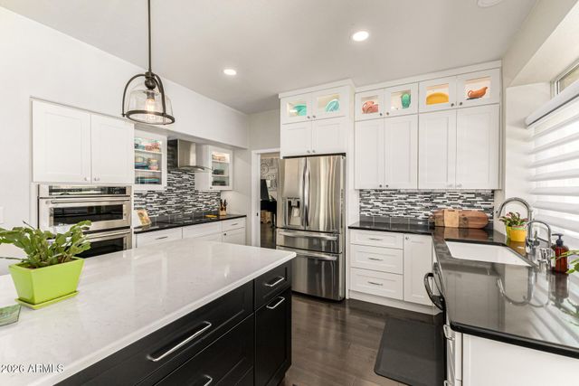 1605 E SALTSAGE Drive, Phoenix, AZ 85048