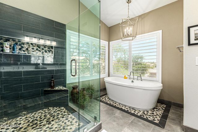 1605 E SALTSAGE Drive, Phoenix, AZ 85048