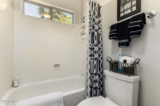 1605 E SALTSAGE Drive, Phoenix, AZ 85048