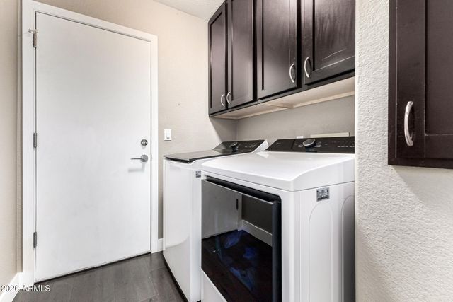 1605 E SALTSAGE Drive, Phoenix, AZ 85048