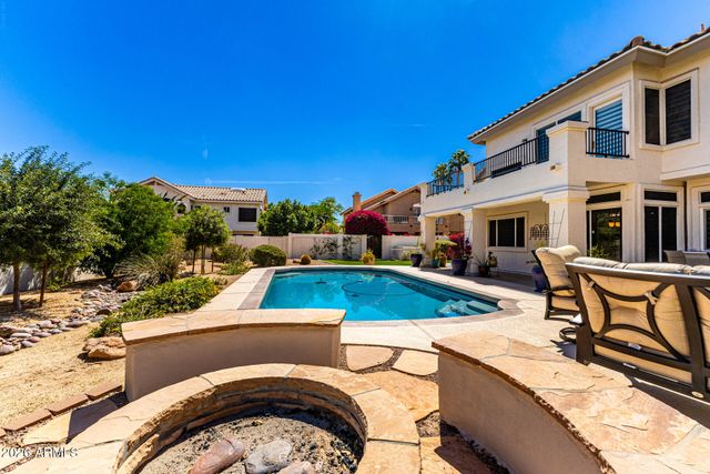 1605 E SALTSAGE Drive, Phoenix, AZ 85048