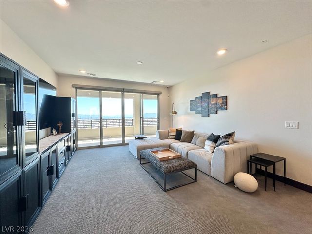 182 Cactus Sunrise Street, Las Vegas, NV 89138