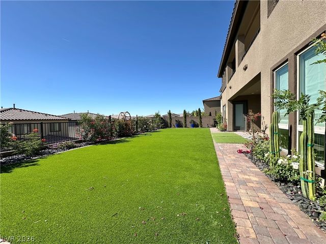 182 Cactus Sunrise Street, Las Vegas, NV 89138