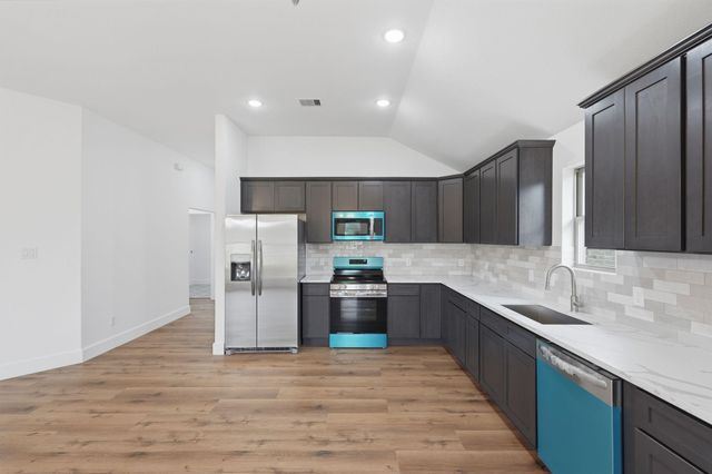 13146 Lake Conroe Bay Road, Willis, TX 77318