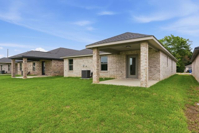13146 Lake Conroe Bay Road, Willis, TX 77318