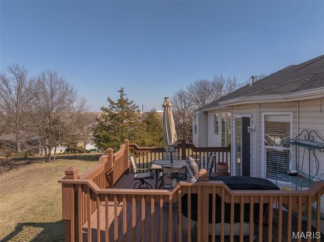 157 Choctaw Drive, Wentzville, MO 63385
