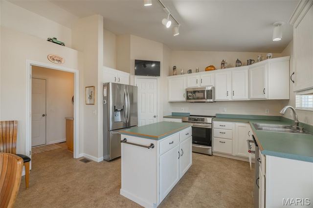 157 Choctaw Drive, Wentzville, MO 63385