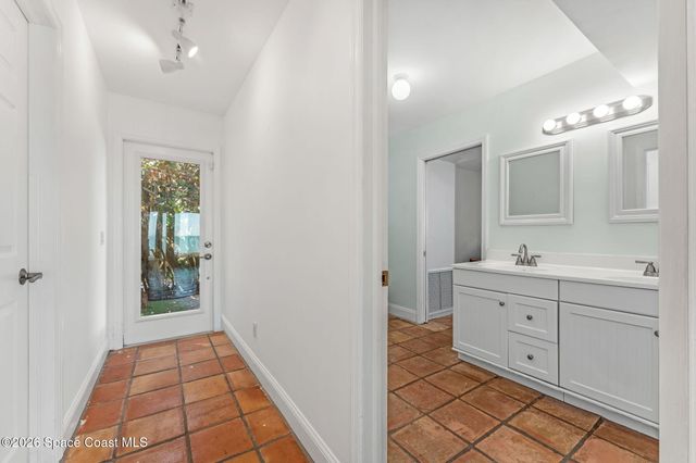 9556 Doubloon Drive, Vero Beach, FL 32963