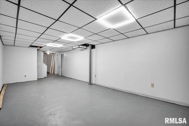 1014 N SUMMIT Boulevard, Peoria, IL 61606