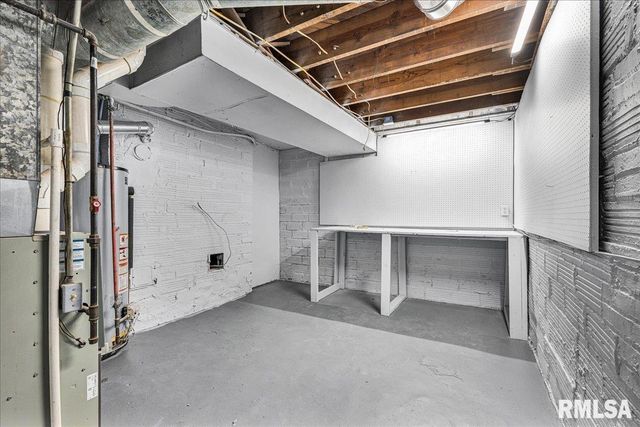 1014 N SUMMIT Boulevard, Peoria, IL 61606