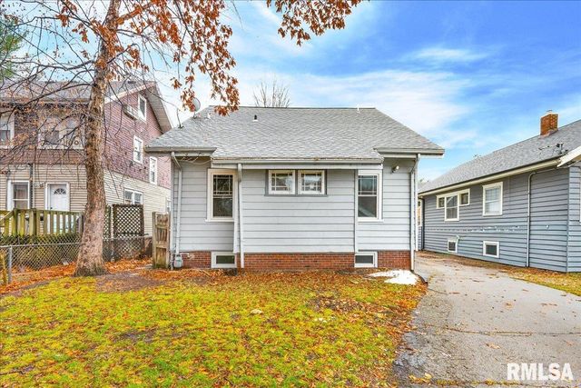 1014 N SUMMIT Boulevard, Peoria, IL 61606