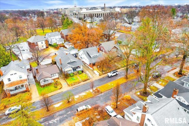 1014 N SUMMIT Boulevard, Peoria, IL 61606