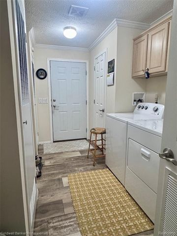 255 Bonita Court, Lapeer, MI 48446
