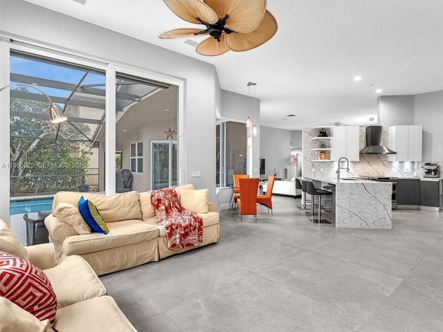 534 Stonemont Dr, Weston, FL 33326