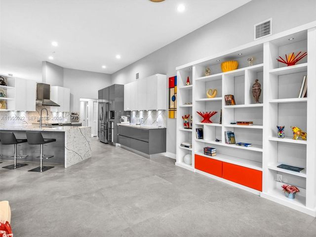 534 Stonemont Dr, Weston, FL 33326