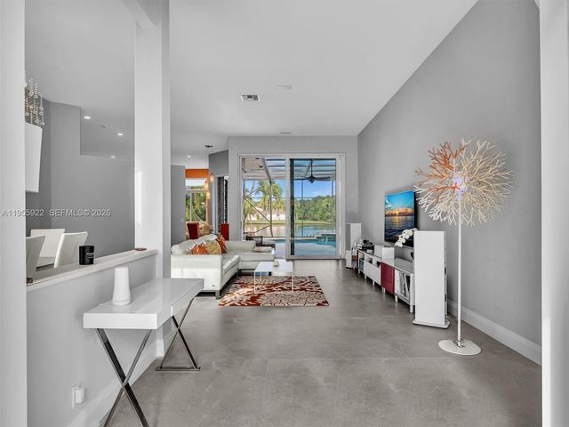 534 Stonemont Dr, Weston, FL 33326