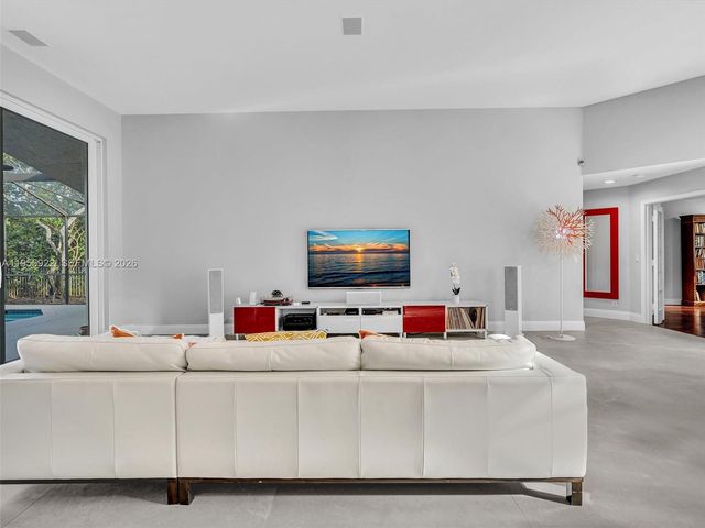 534 Stonemont Dr, Weston, FL 33326