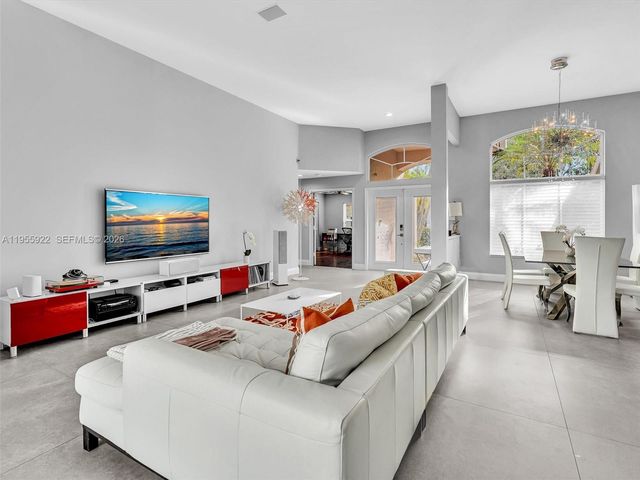 534 Stonemont Dr, Weston, FL 33326