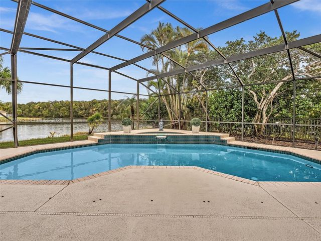 534 Stonemont Dr, Weston, FL 33326