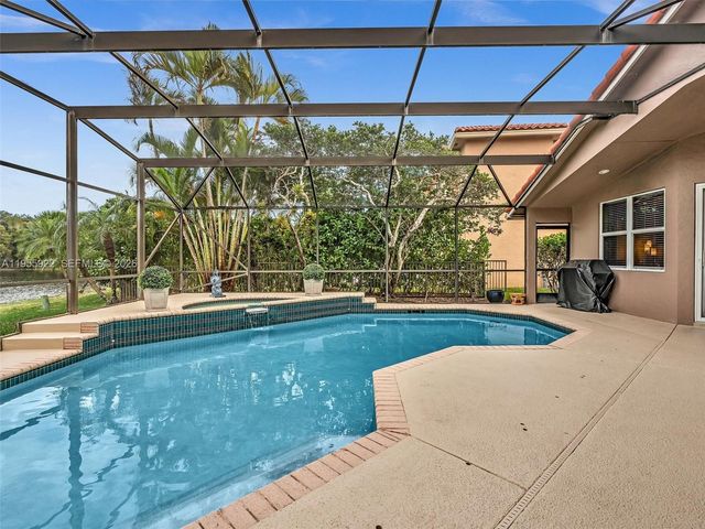 534 Stonemont Dr, Weston, FL 33326