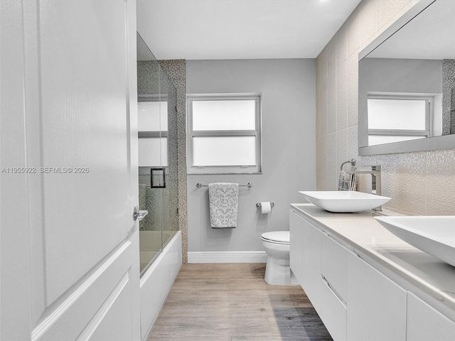 534 Stonemont Dr, Weston, FL 33326