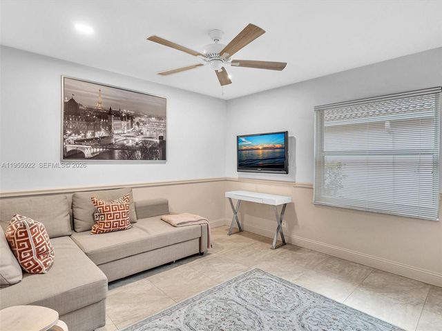 534 Stonemont Dr, Weston, FL 33326