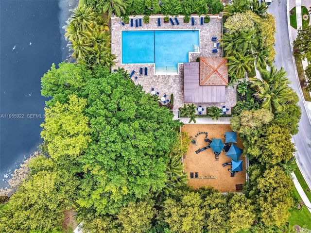 534 Stonemont Dr, Weston, FL 33326