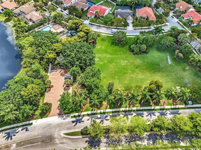 534 Stonemont Dr, Weston, FL 33326