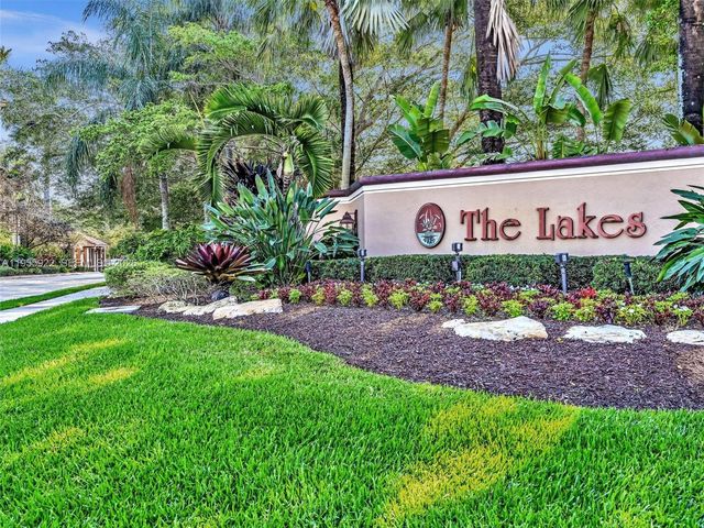 534 Stonemont Dr, Weston, FL 33326