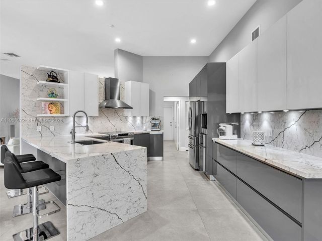 534 Stonemont Dr, Weston, FL 33326