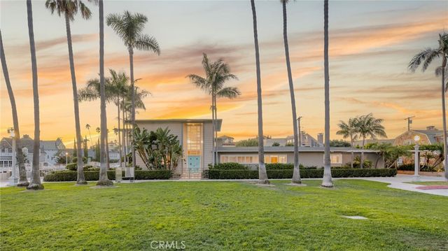 15 The Colonnade, Long Beach, CA 90803