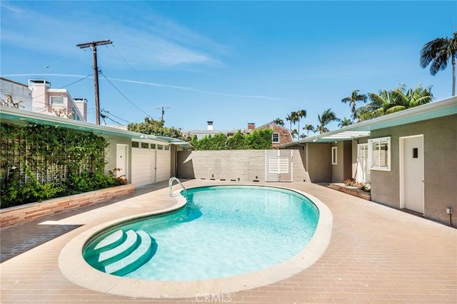 15 The Colonnade, Long Beach, CA 90803