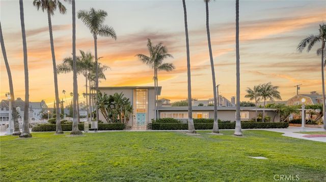 15 The Colonnade, Long Beach, CA 90803