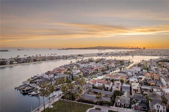 15 The Colonnade, Long Beach, CA 90803