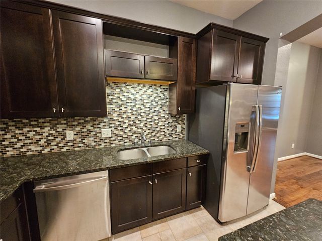 8627 Calvin Road, Irving, TX 75063