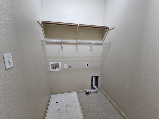 8627 Calvin Road, Irving, TX 75063