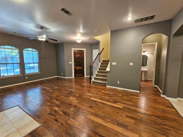 8627 Calvin Road, Irving, TX 75063