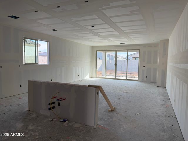 5541 W BUIST Avenue, Laveen, AZ 85339