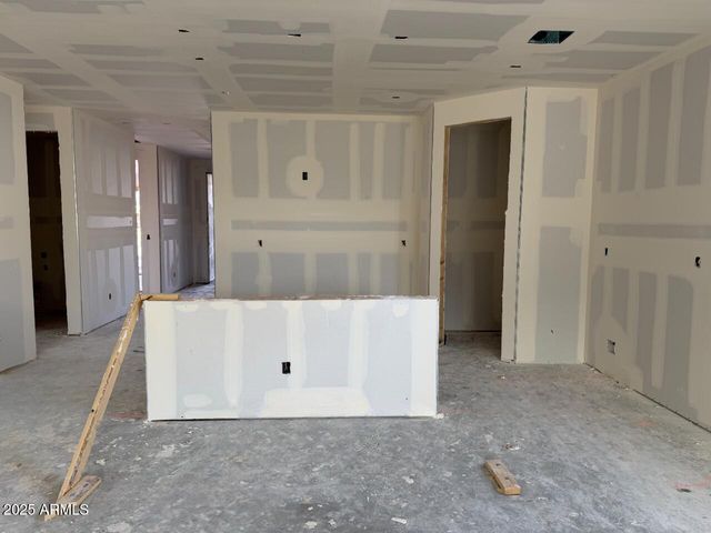 5541 W BUIST Avenue, Laveen, AZ 85339