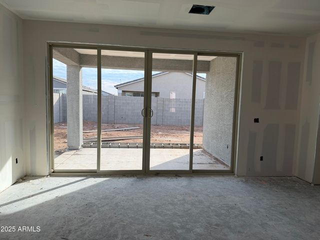 5541 W BUIST Avenue, Laveen, AZ 85339