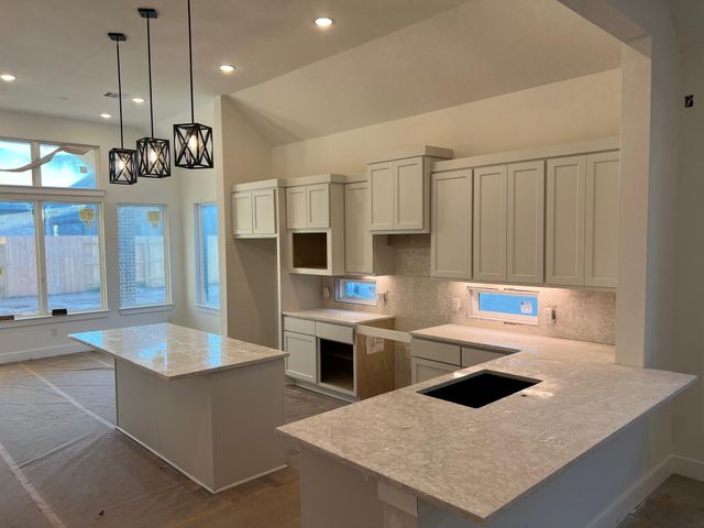 2402 Garden Arbor, Tomball, TX 77375