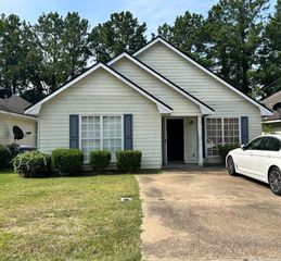 1515 Summer Place Drive, Phenix City, AL 36867